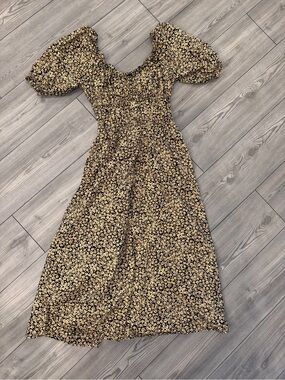 GAP Black and Cream Floral Maxi Dress with Puff Sleeves Size Small Tall